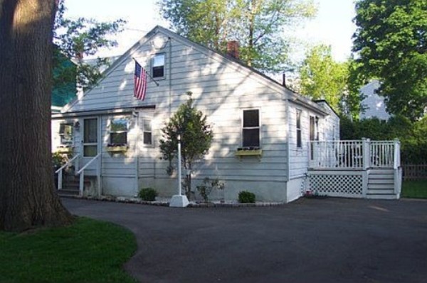 294 Billings Road Quincy, MA 02170 - Photo 8 of 9 Gallery Image 8