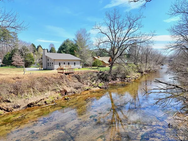 $459,000 | 195 Rivers Edge Drive, Hayesville, NC 28904