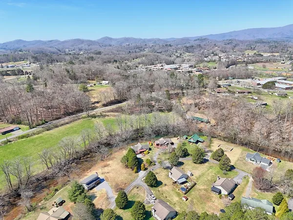 $459,000 | 195 Rivers Edge Drive, Hayesville, NC 28904