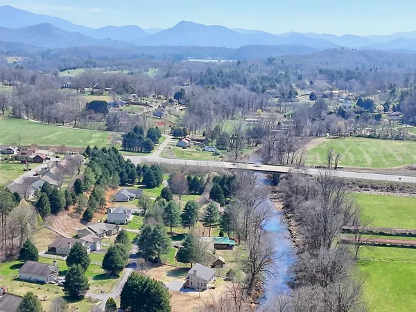 $459,000 | 195 Rivers Edge Drive, Hayesville, NC 28904