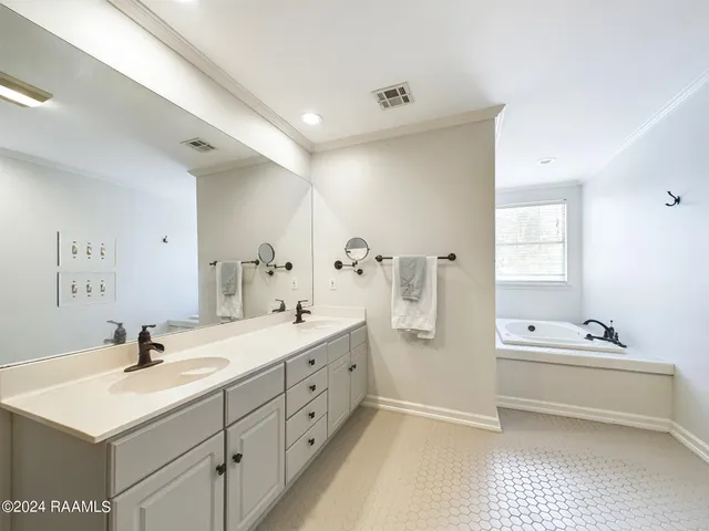 $995,000 | 68335 Taulla Drive, Covington, LA 70433