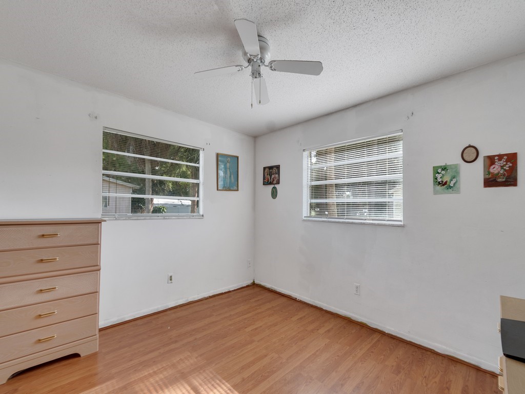 418 Maple Street Sebastian, FL 32958 - Photo 19 of 28 a view of room and window