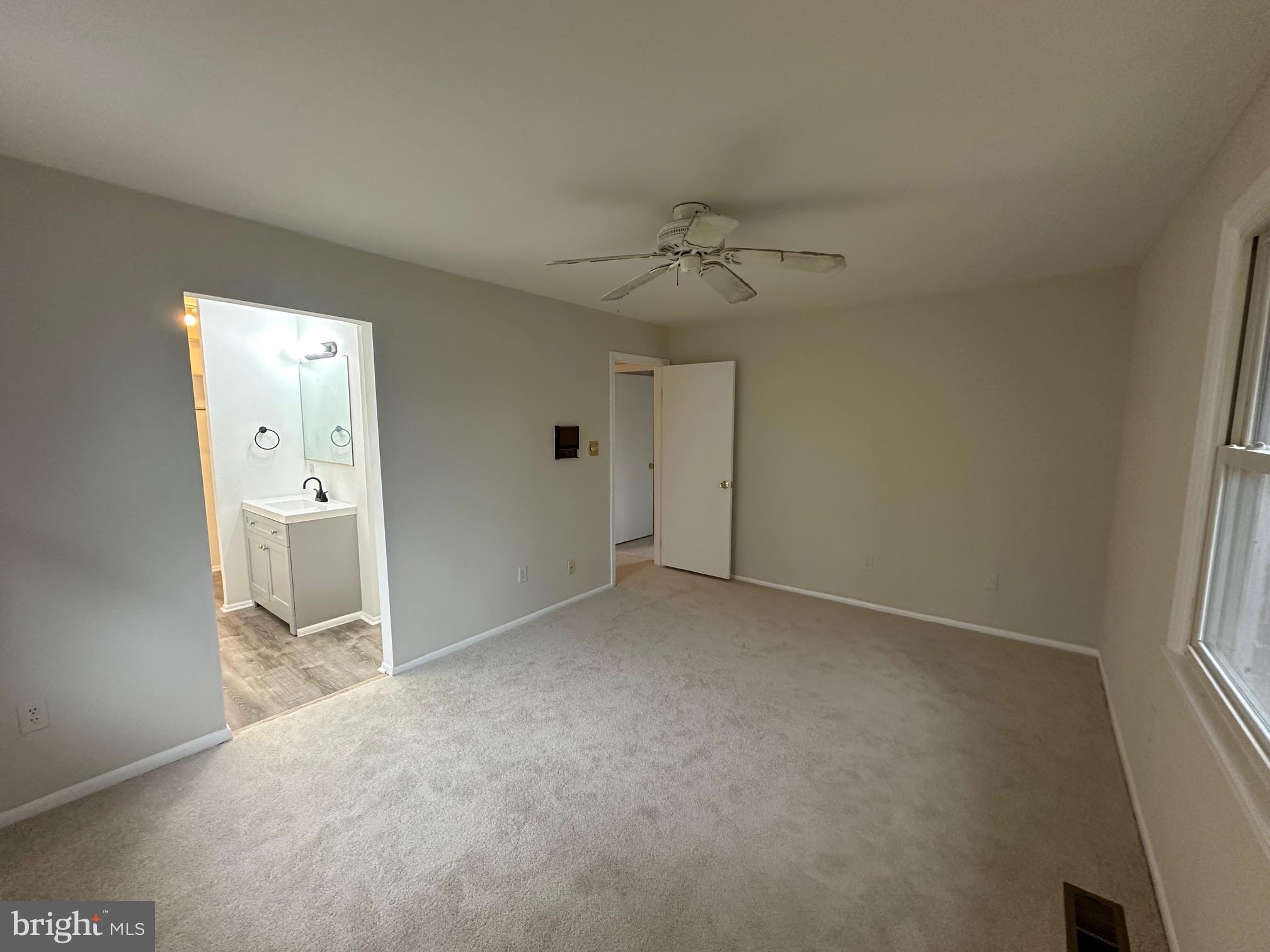 4037 Olney Laytonsville Road Olney, MD 20832 - Photo 30 of 42 Bedroom Suite