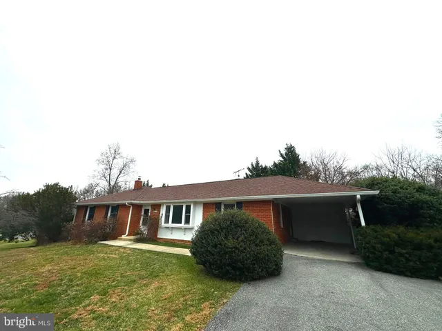 $3,400 | 4037 Olney Laytonsville Road, Olney, MD 20832