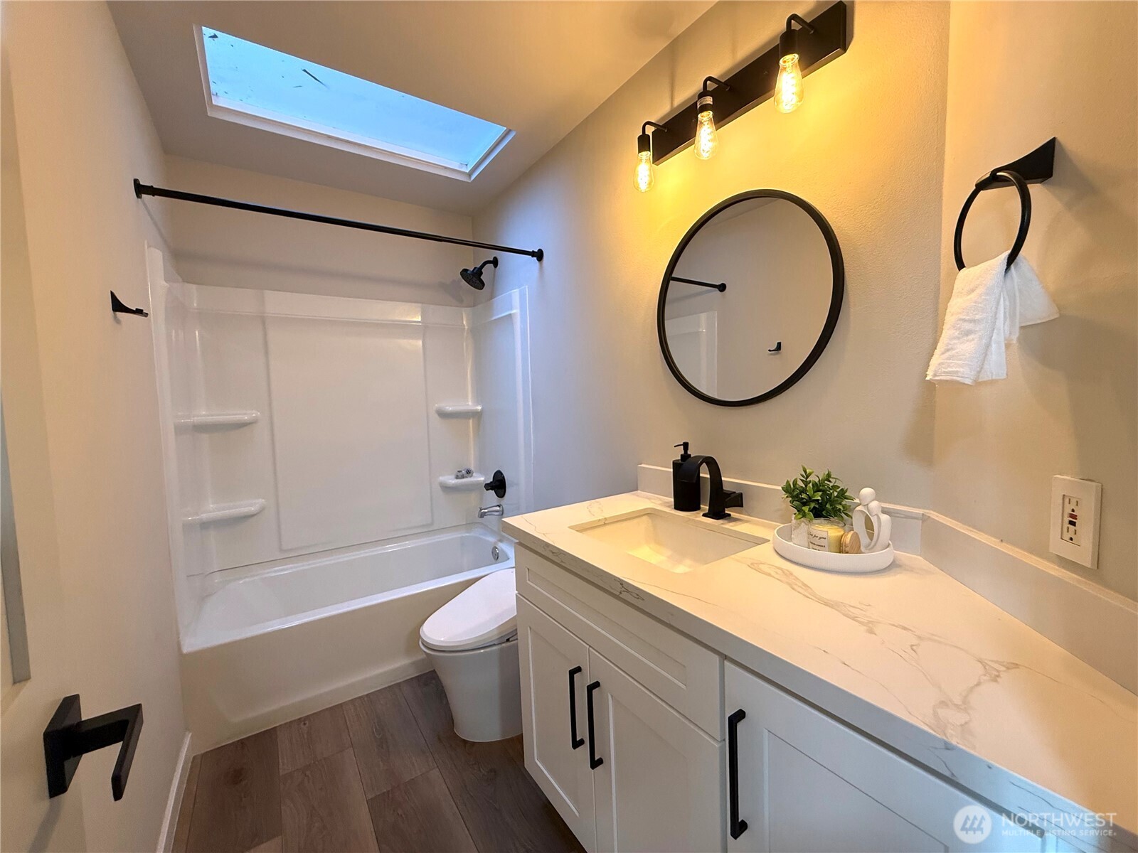 5007 Lake Place South, Unit D27 Renton, WA 98055 - Photo 19 of 36