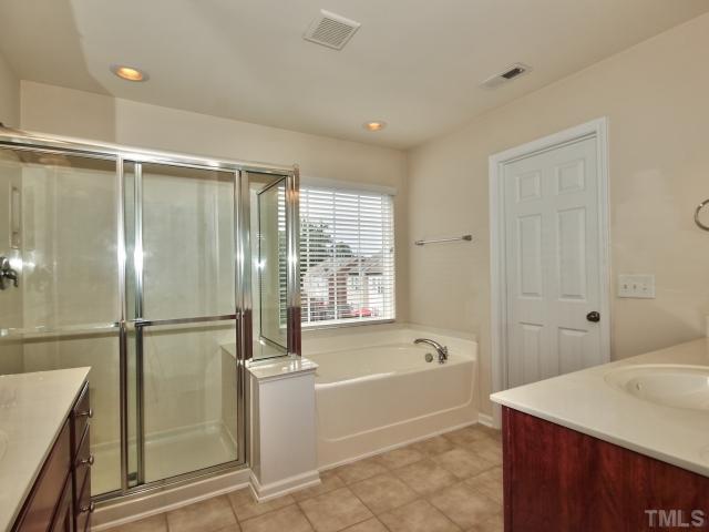 2513 Laurel Cherry Street Raleigh, NC 27612 - Photo 12 of 21 Gallery Image 12
