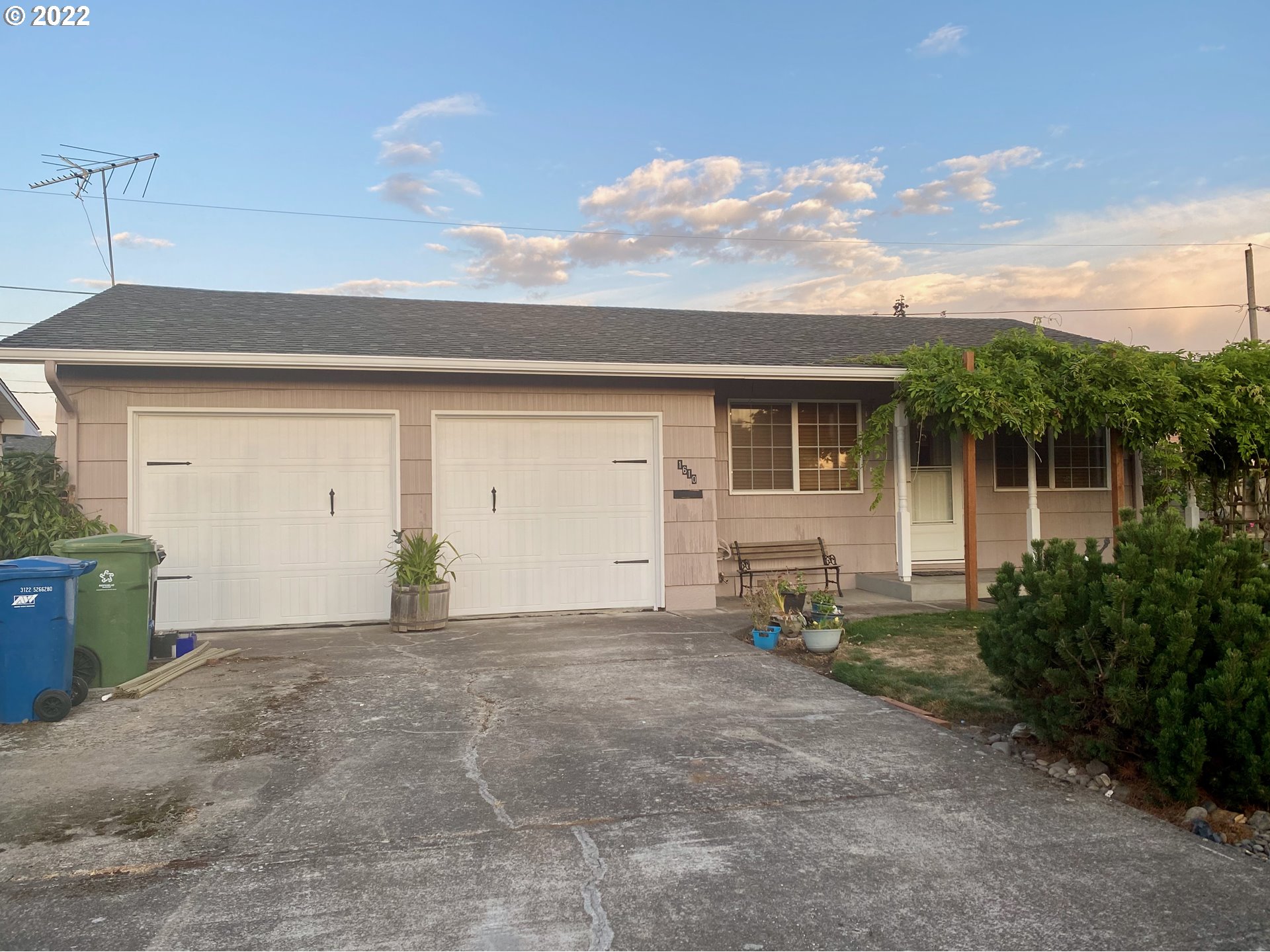 1610 Sallal Road Woodburn, OR 97071 - Photo 1 of 29 Gallery Image 1