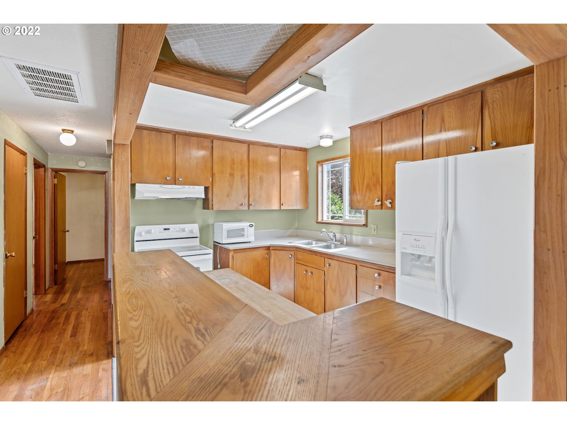 1610 Sallal Road Woodburn, OR 97071 - Photo 11 of 29 Gallery Image 11