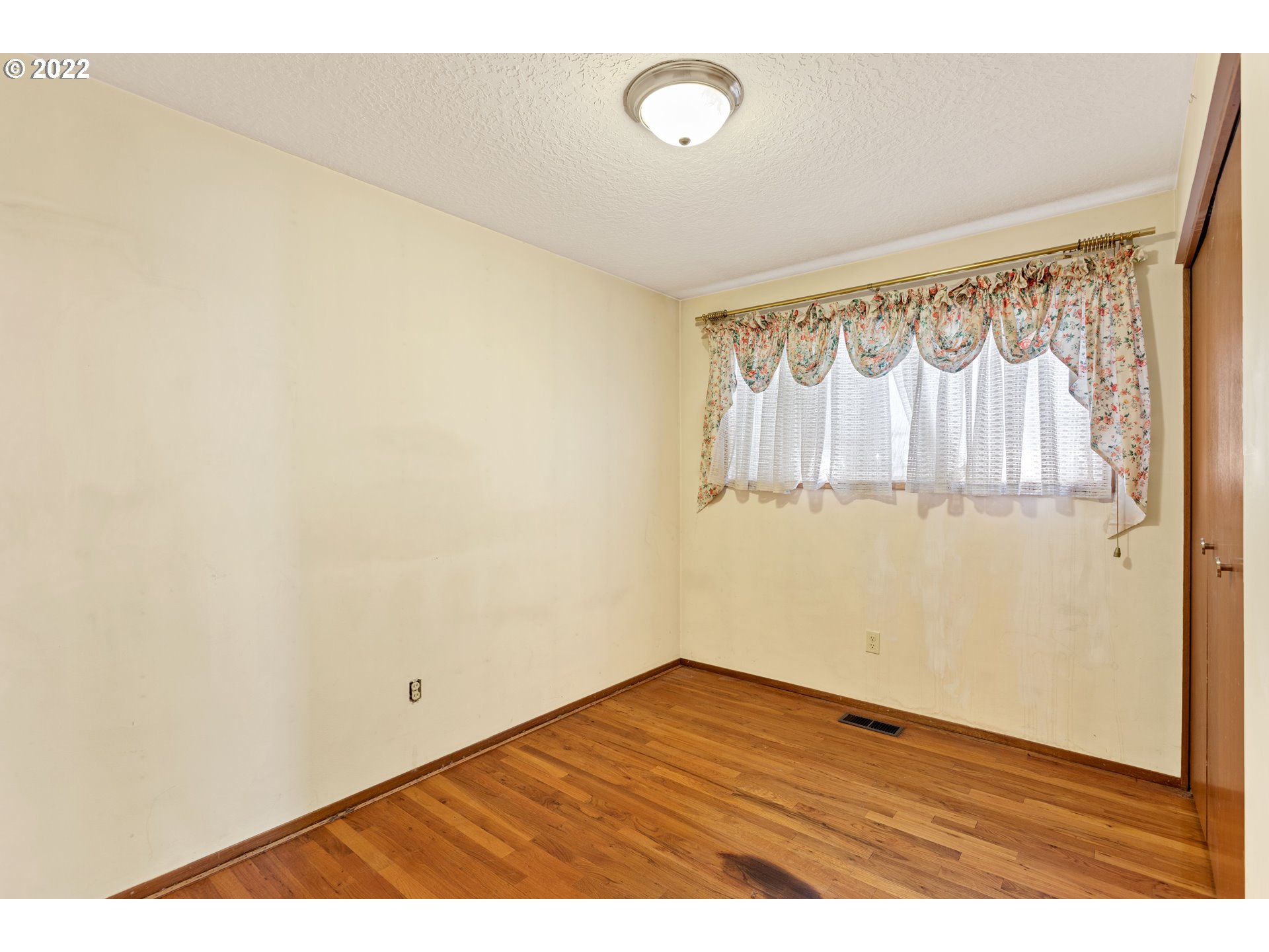 1610 Sallal Road Woodburn, OR 97071 - Photo 13 of 29 Gallery Image 13