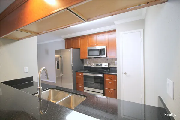 $1,500 | 8100 Cambridge Street, Unit 104, Houston, TX 77054