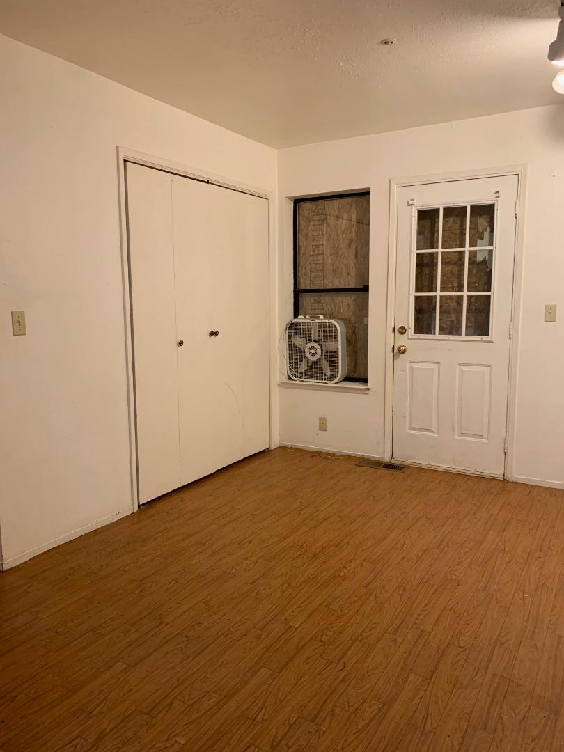 700 Laurel View Road Los Gatos, CA 95033 - Photo 6 of 15 an empty room with a empty space and windows