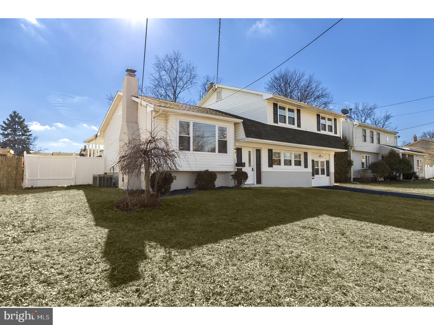 402 Cardinal Road Edgewater Park, NJ 08010 - Photo 2 of 24 Exterior Front