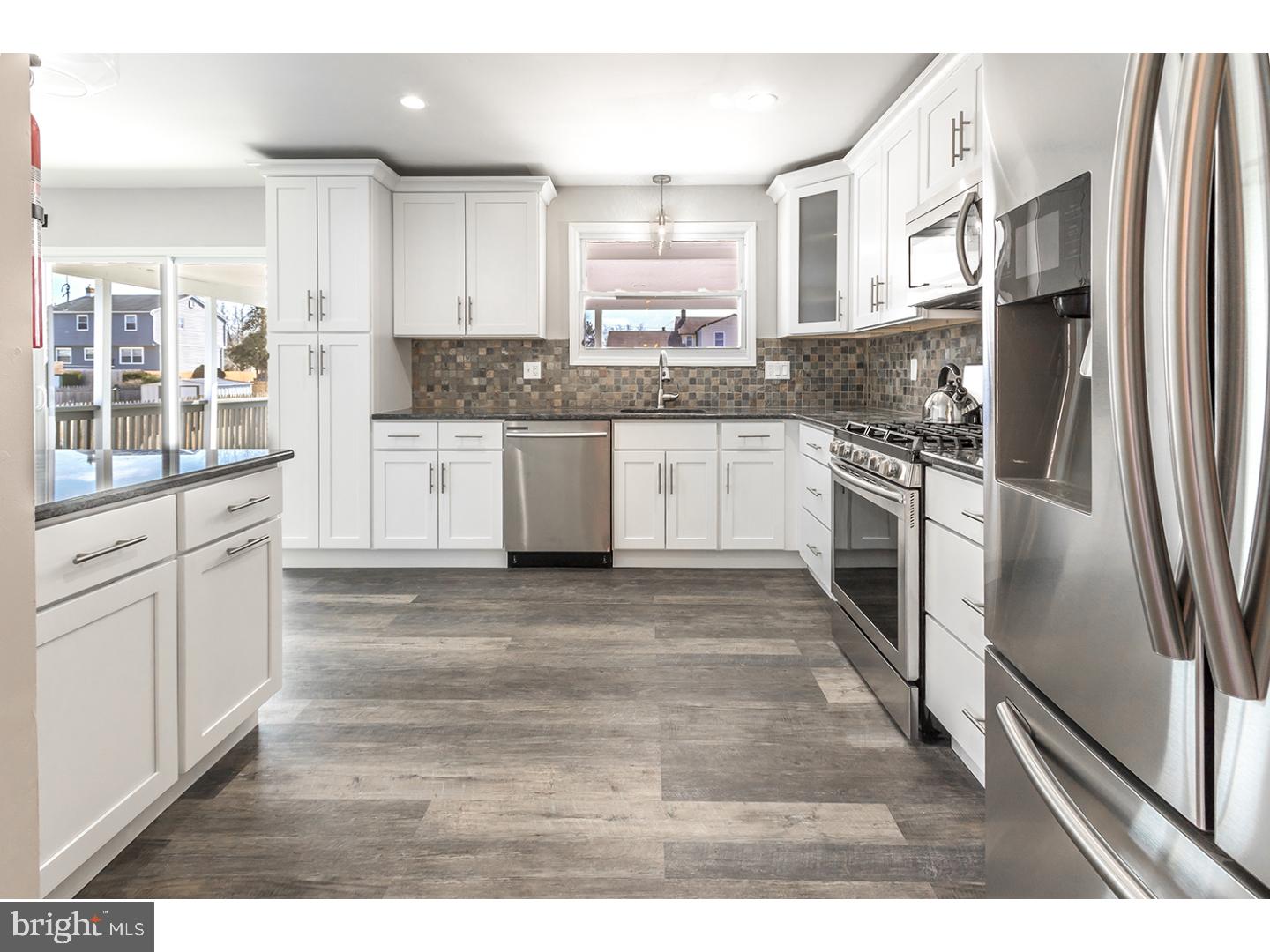 402 Cardinal Road Edgewater Park, NJ 08010 - Photo 13 of 24 Kitchen
