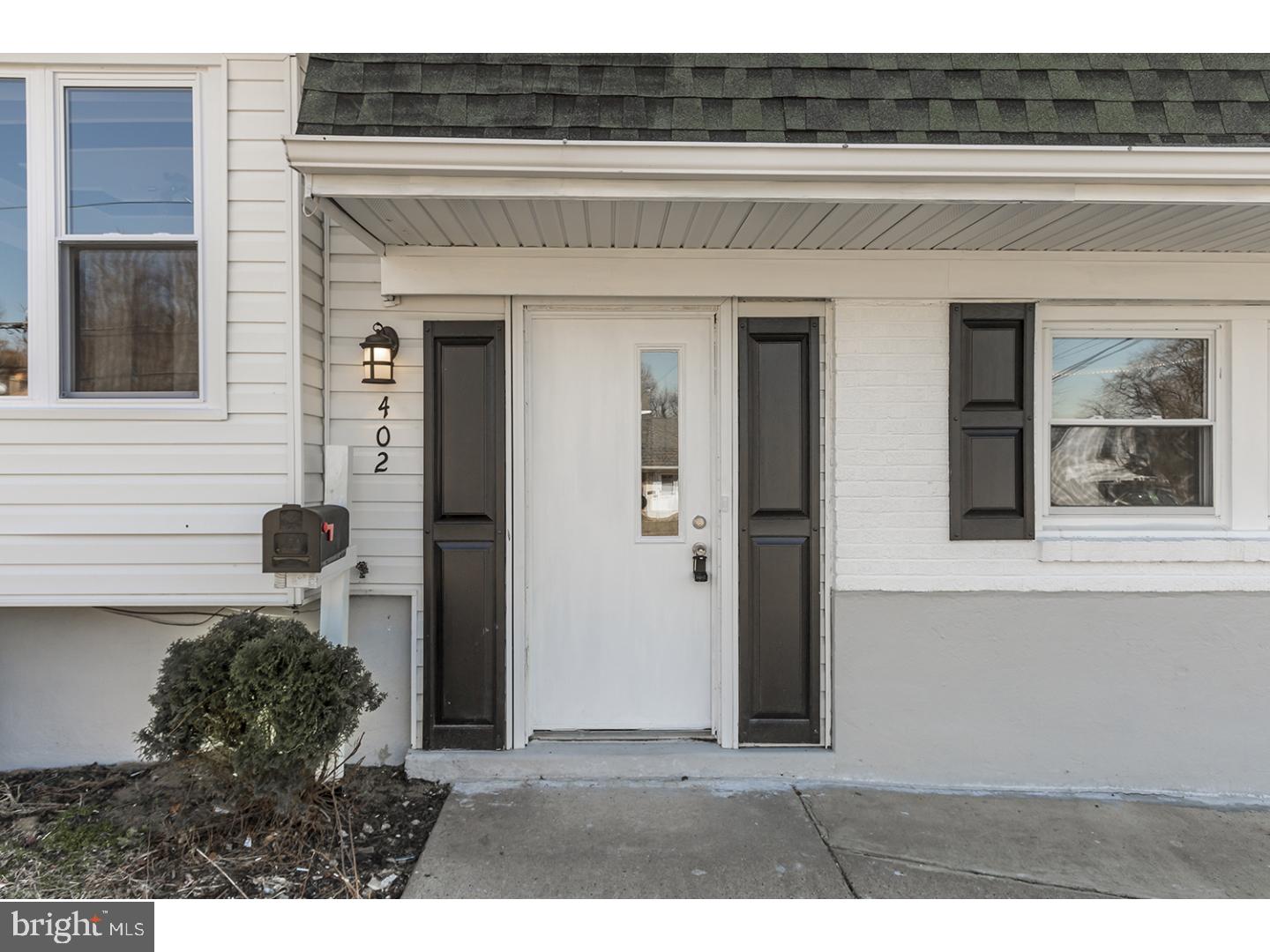 402 Cardinal Road Edgewater Park, NJ 08010 - Photo 3 of 24 Exterior Front
