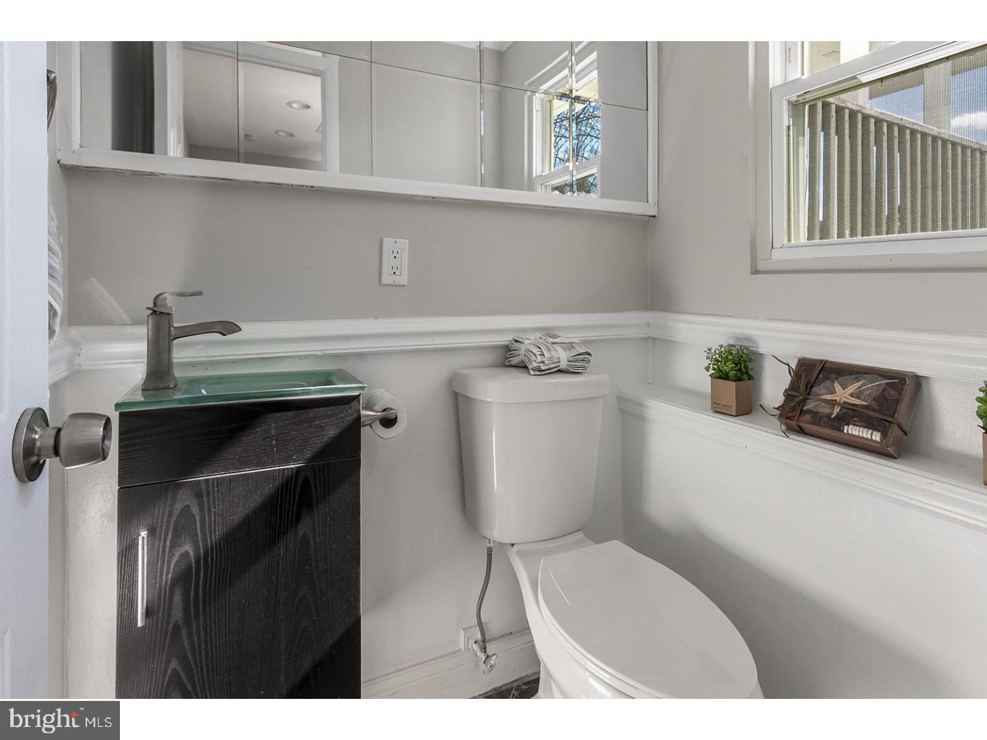 402 Cardinal Road Edgewater Park, NJ 08010 - Photo 7 of 24 Bathroom