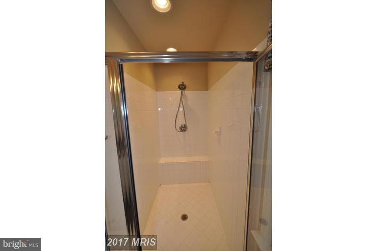 53 Short Branch Road Stafford, VA 22556 - Photo 18 of 30 Bath (Master)