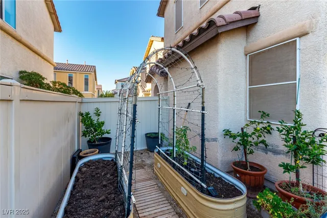 $385,000 | 9104 Spoonbill Ridge Place, Las Vegas, NV 89143