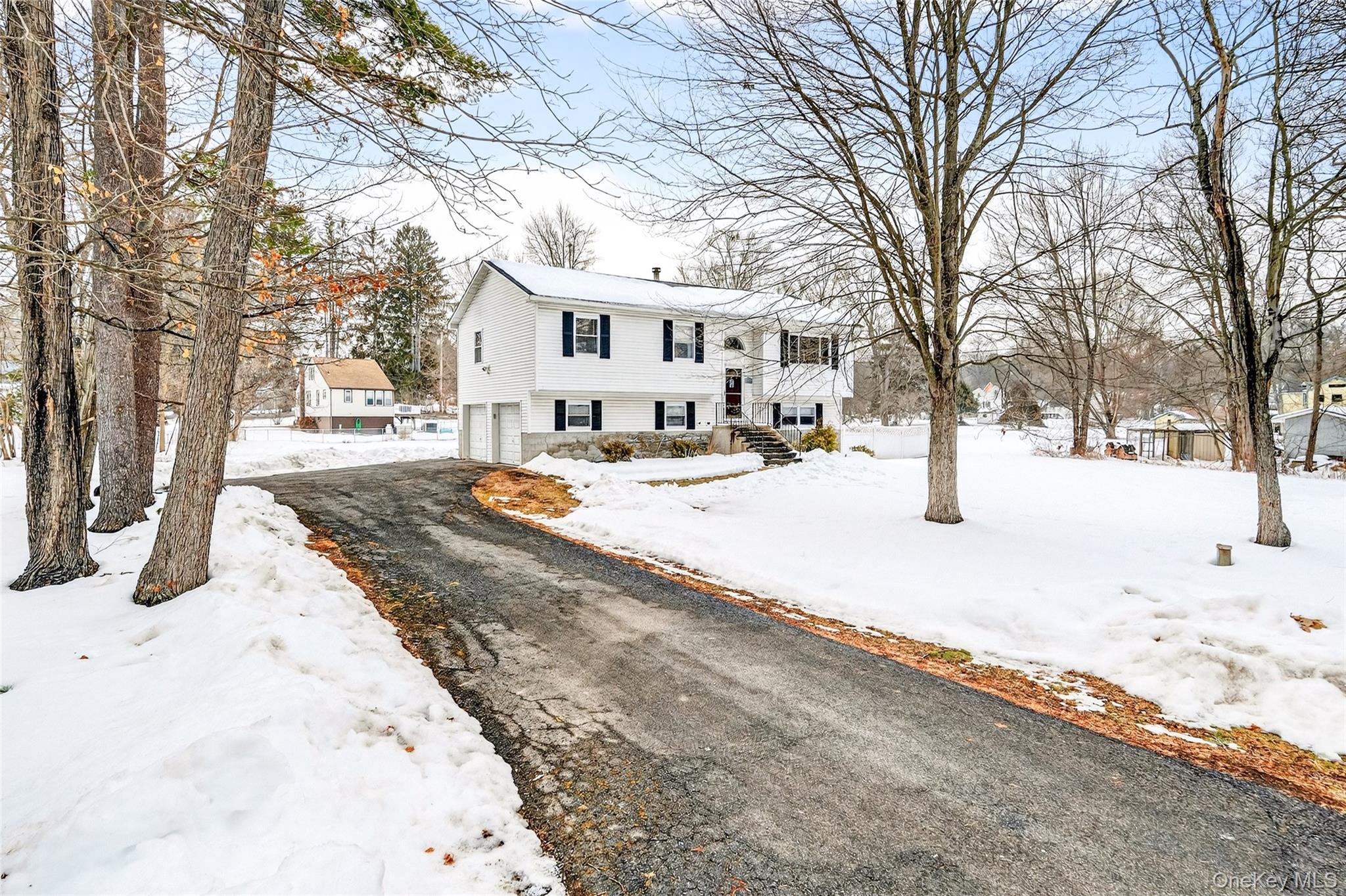 850 North Hillside Road Wappingers Falls, NY 12590 - Photo 31 of 37 Driveway