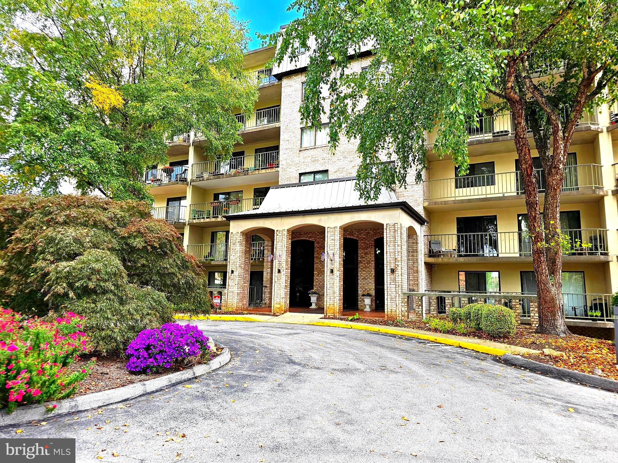 1000 Putnam Boulevard, Unit 307 Wallingford, PA 19086 - Photo 3 of 47 Exterior Front