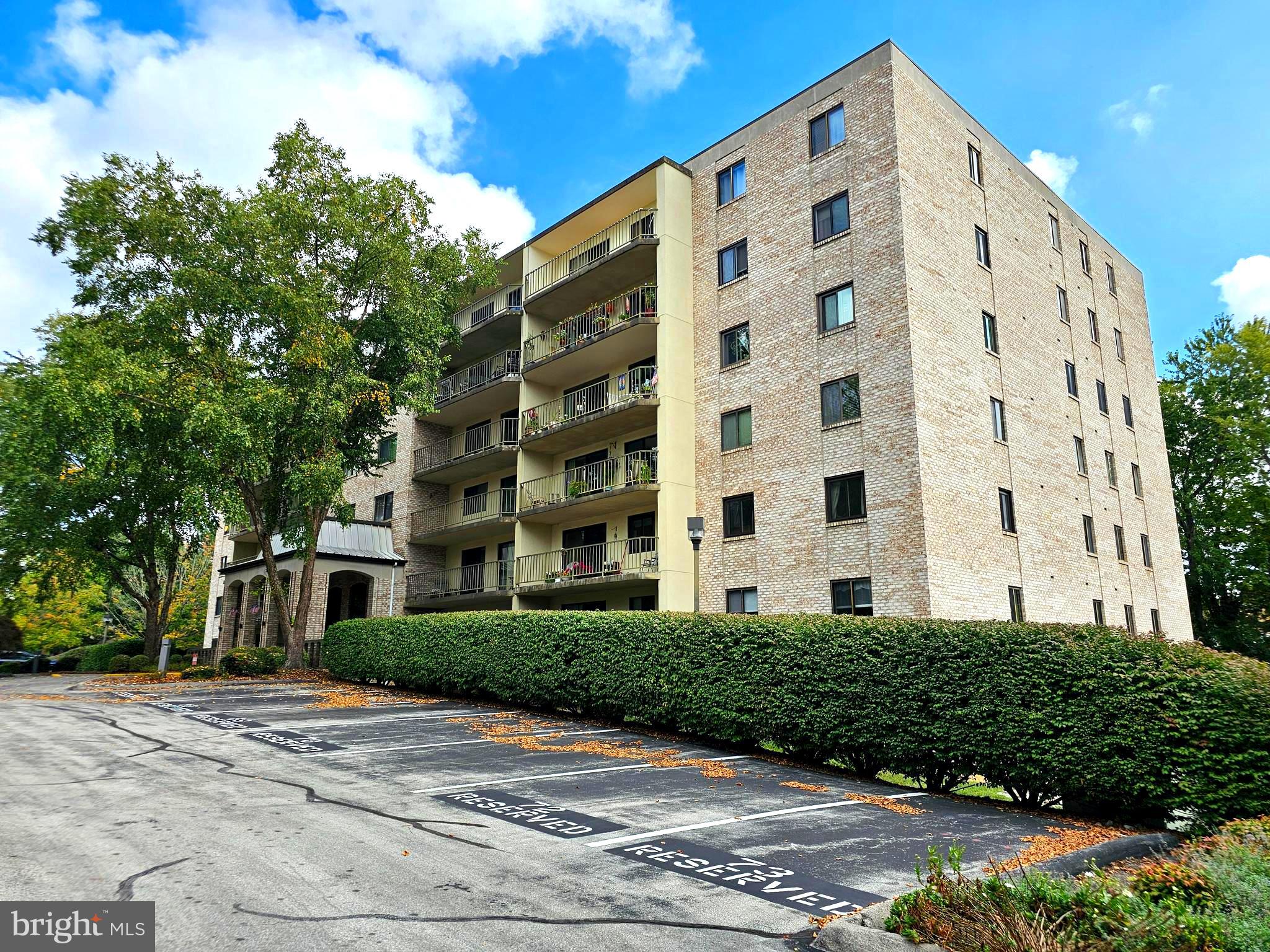 1000 Putnam Boulevard, Unit 307 Wallingford, PA 19086 - Photo 4 of 47 Exterior Side