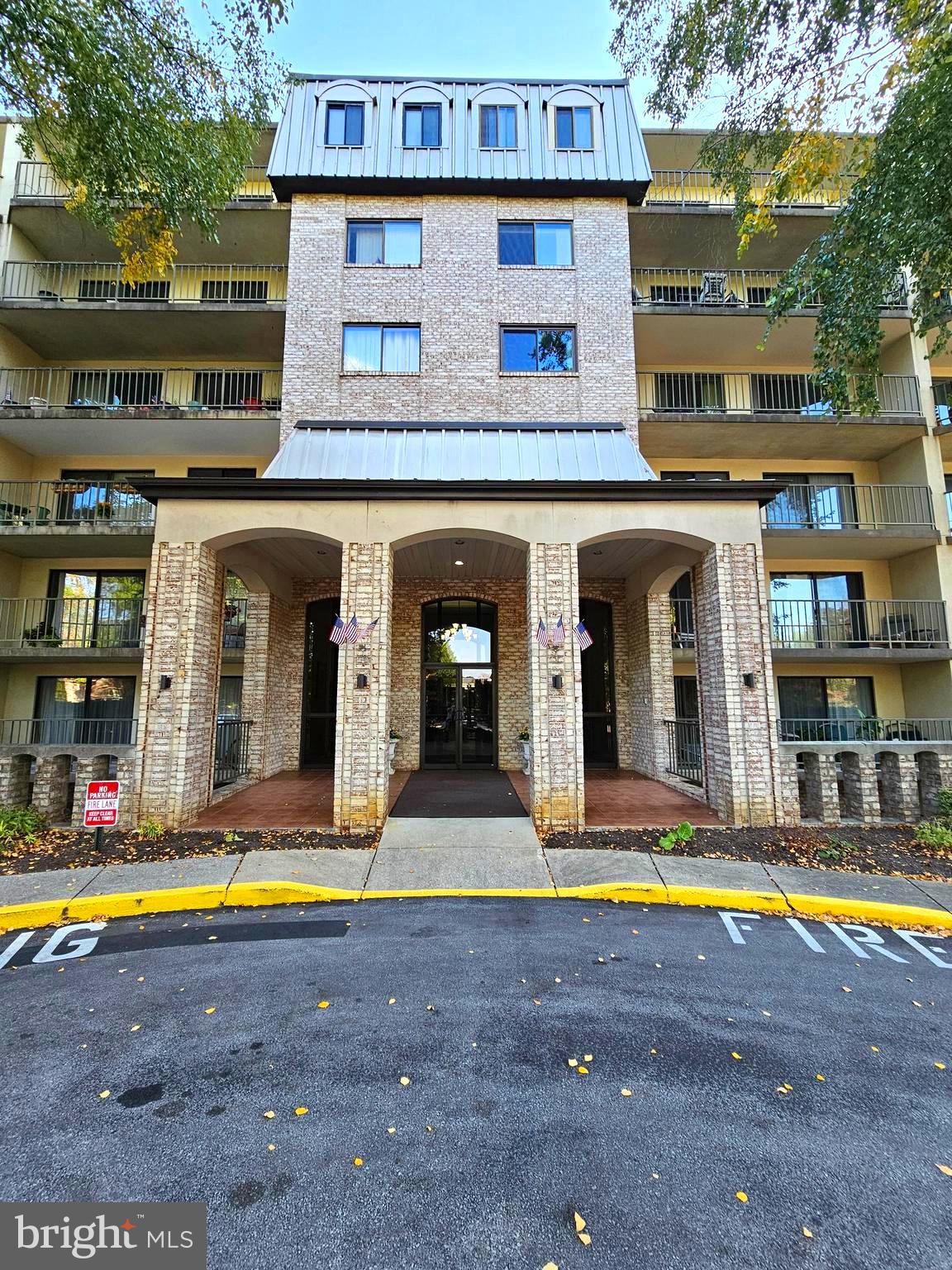 1000 Putnam Boulevard, Unit 307 Wallingford, PA 19086 - Photo 6 of 47 Exterior Front