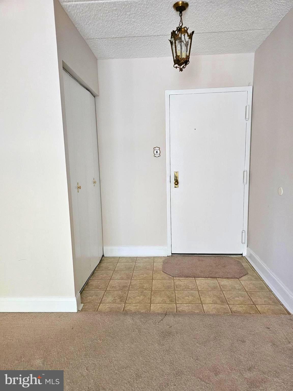 1000 Putnam Boulevard, Unit 307 Wallingford, PA 19086 - Photo 10 of 47 Entrance Way