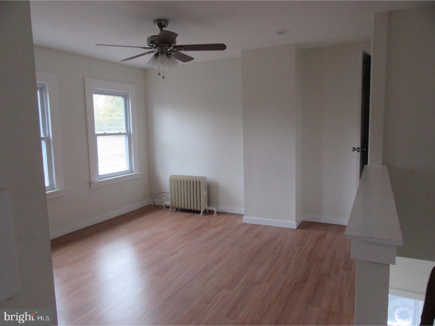 536 Easton Road Horsham, PA 19044 - Photo 2 of 7 Living Room