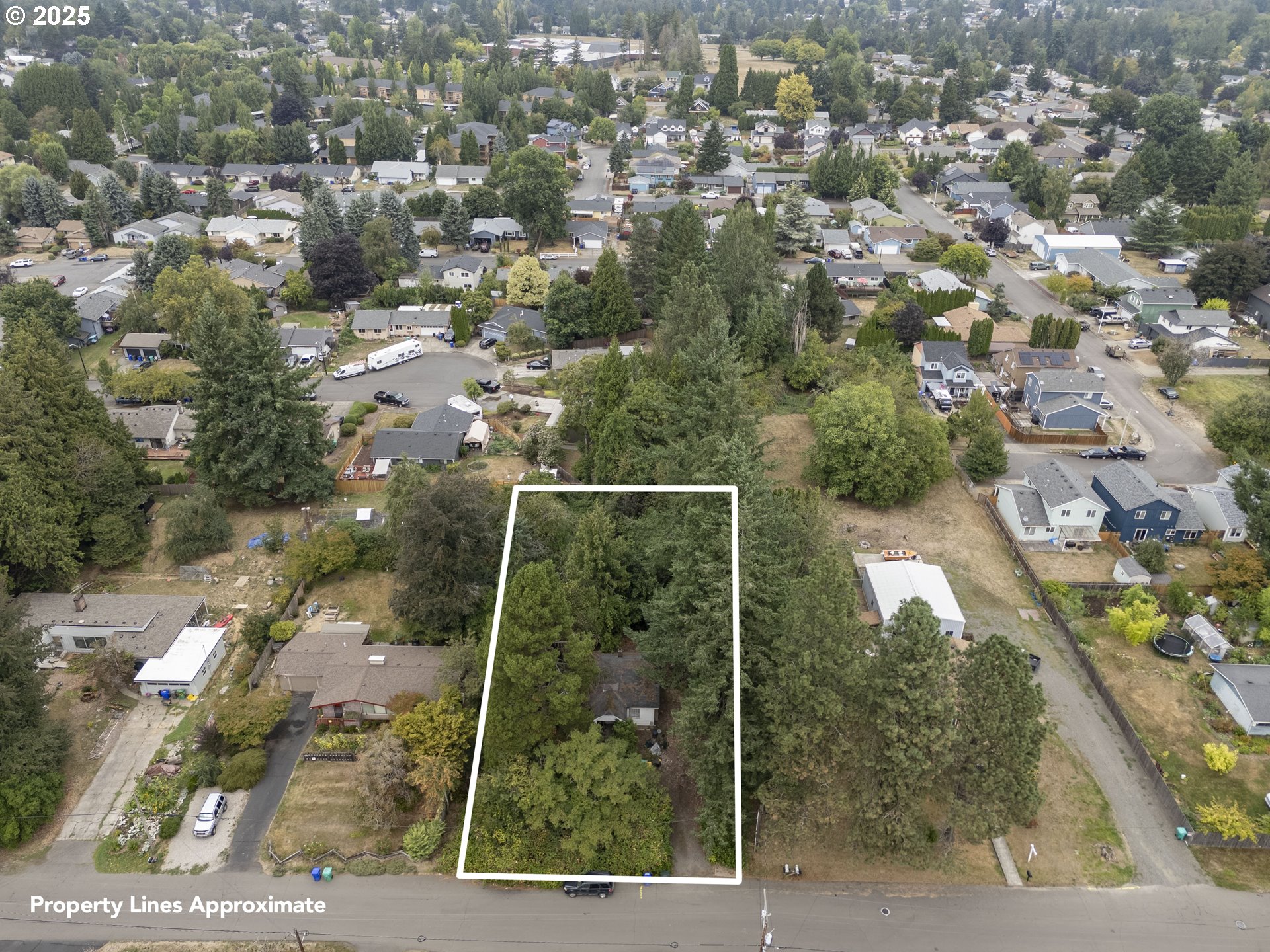 3679 Southeast 14th Street Gresham, OR 97080 - Photo 4 of 17