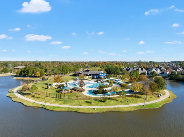 $525,000 | 2 Painted Post Place, Spring, TX 77389