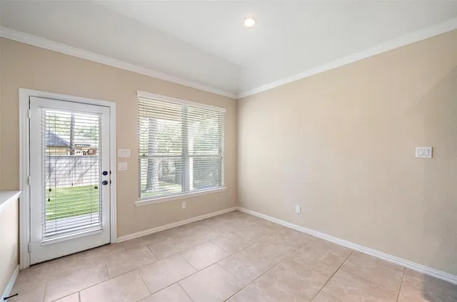 $525,000 | 2 Painted Post Place, Spring, TX 77389