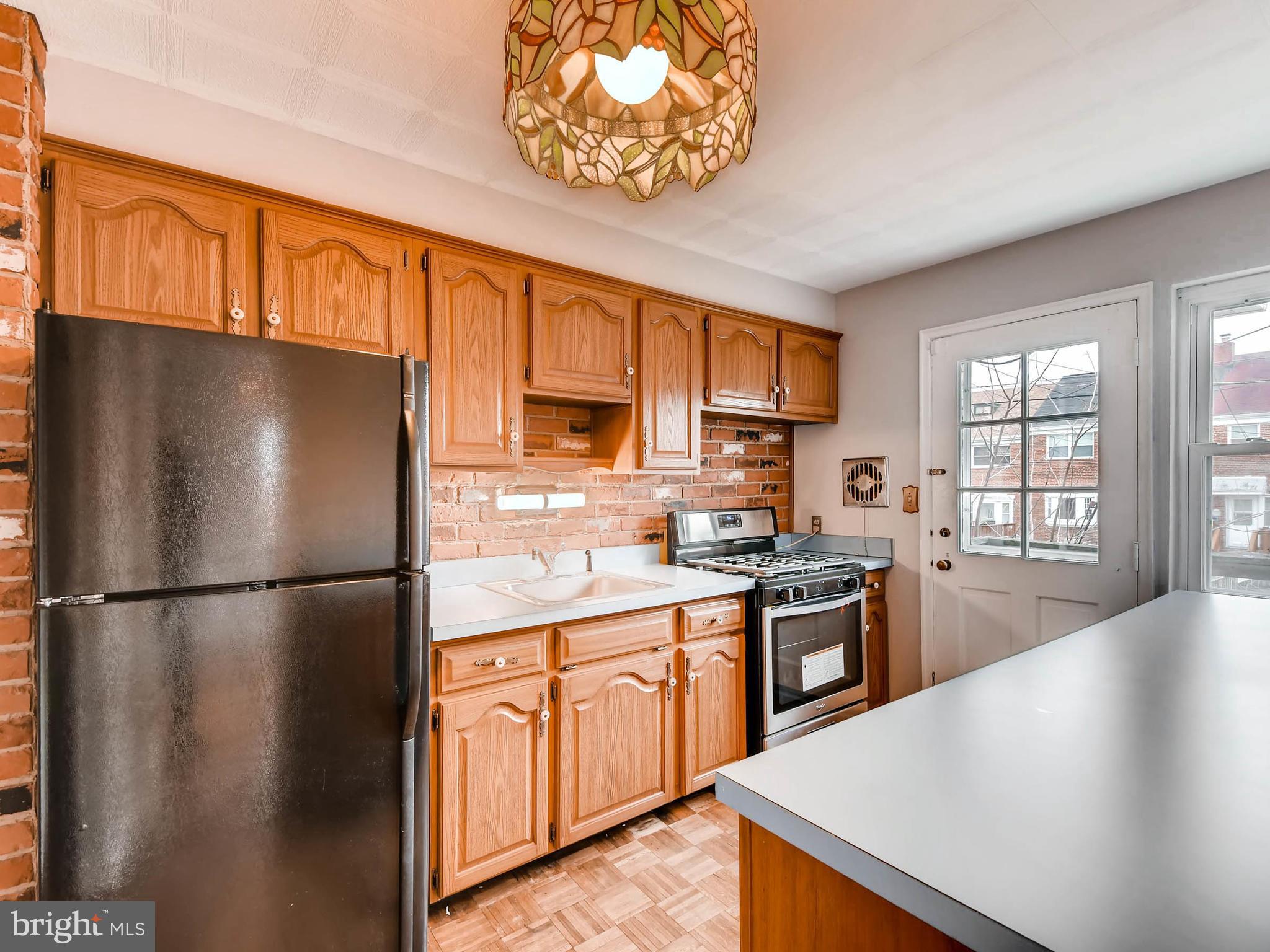 2001 Northbourne Road Baltimore, MD 21239 - Photo 11 of 28 Kitchen