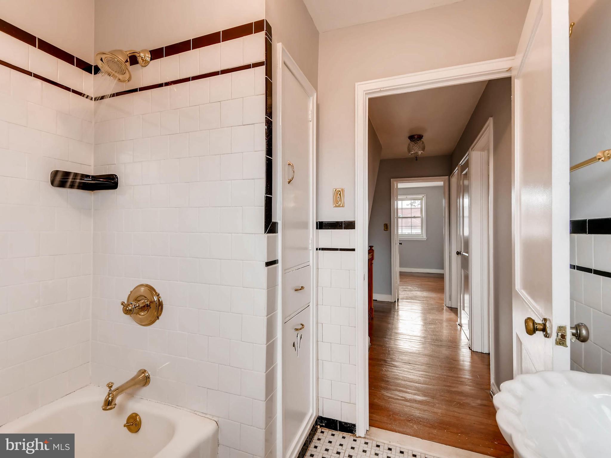 2001 Northbourne Road Baltimore, MD 21239 - Photo 20 of 28 Bath