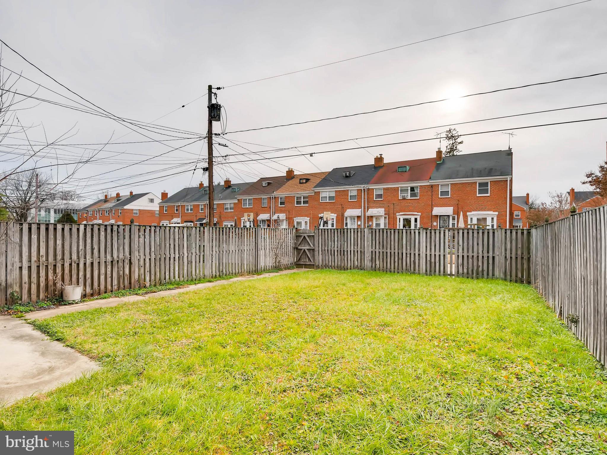2001 Northbourne Road Baltimore, MD 21239 - Photo 28 of 28 Privacy fence