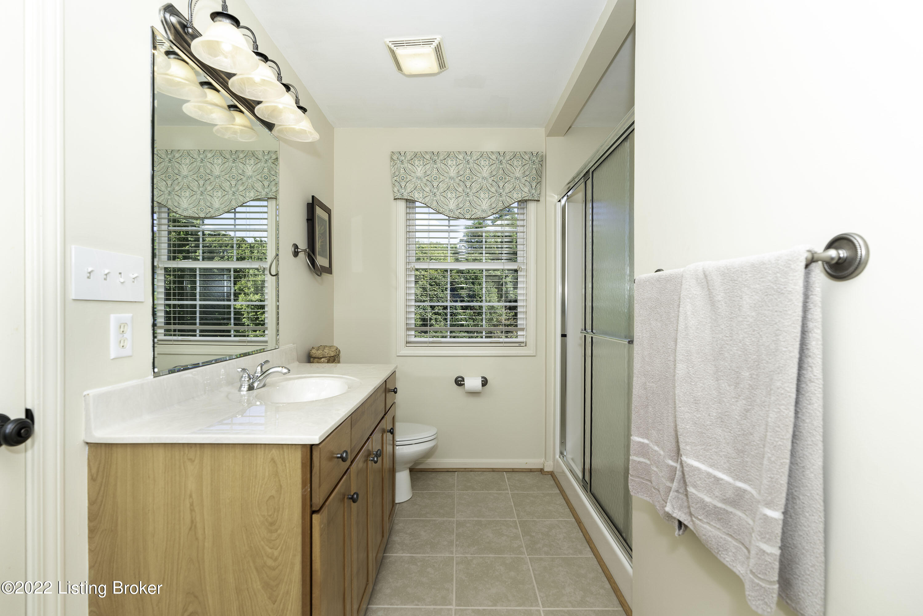 8096 Vigo Road Bagdad, KY 40003 - Photo 60 of 119 Bathroom #2