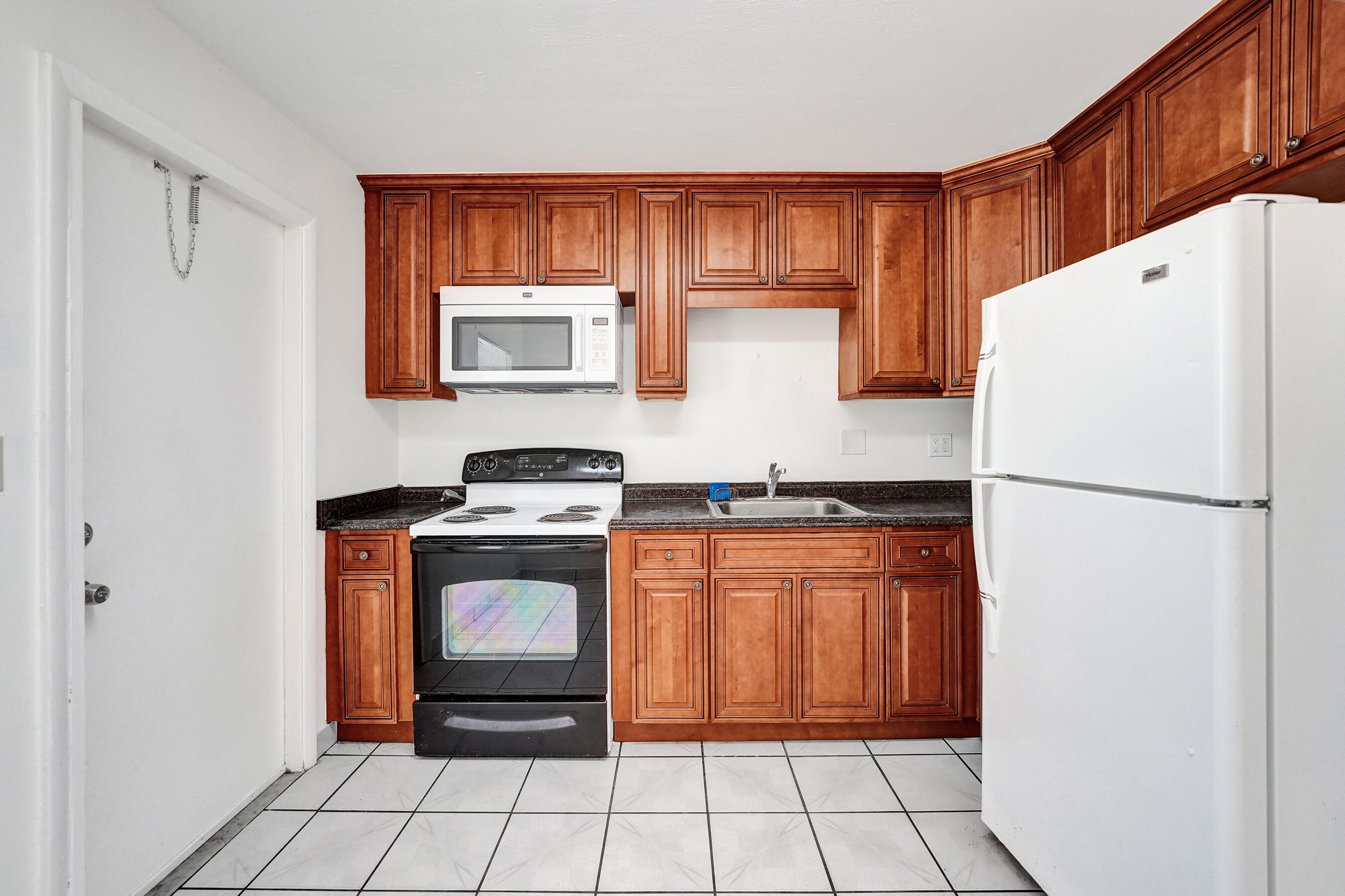5830 Garfield Street Hollywood, FL 33021 - Photo 33 of 54 Kitchen Unit 2