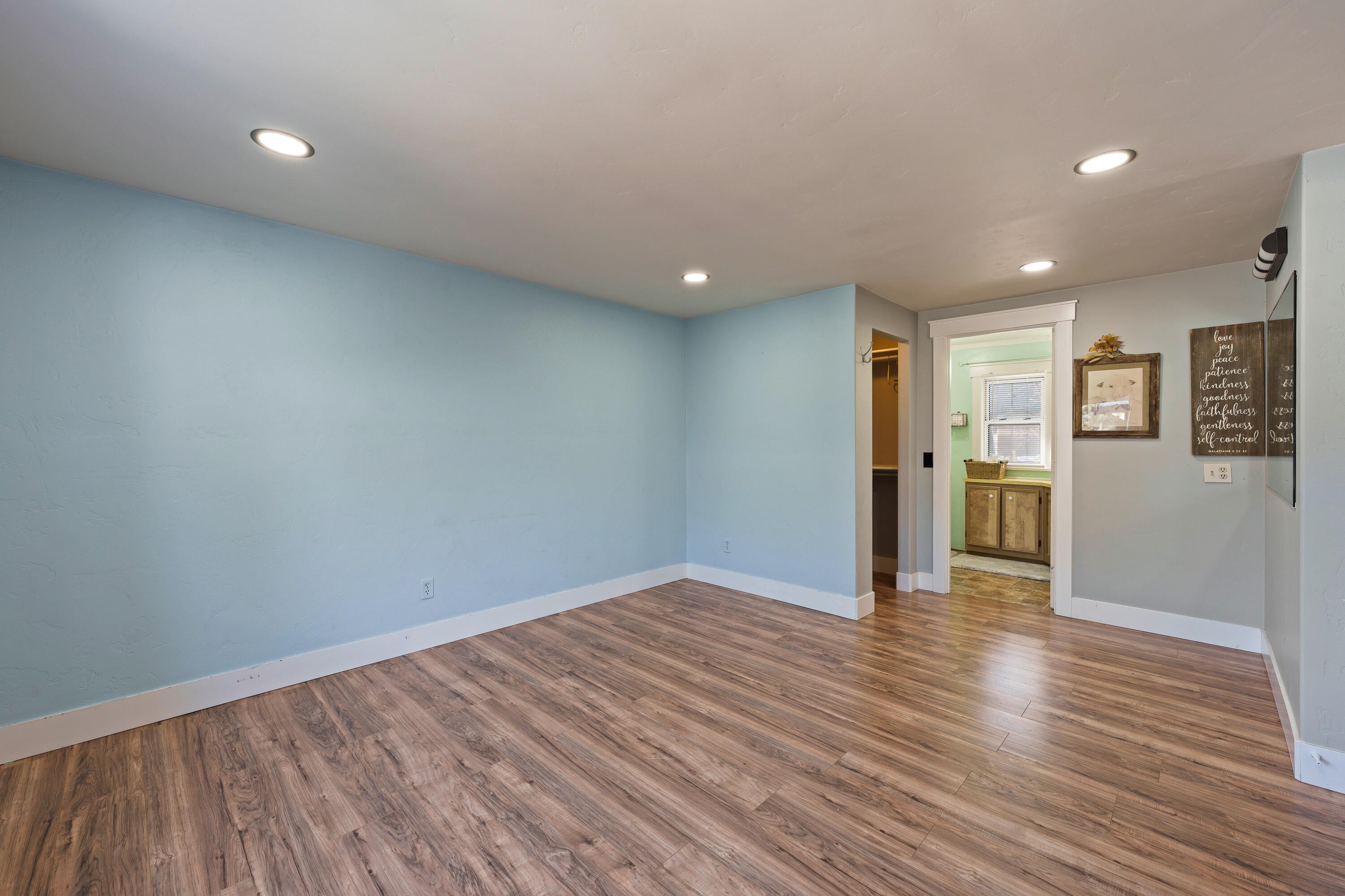 61292 Parrell Road, Unit 30 Bend, OR 97702 - Photo 21 of 29 DSC00724