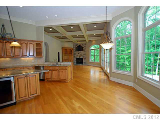 424 Hendon Row Fort Mill, SC 29715 - Photo 5 of 15 Gallery Image 5