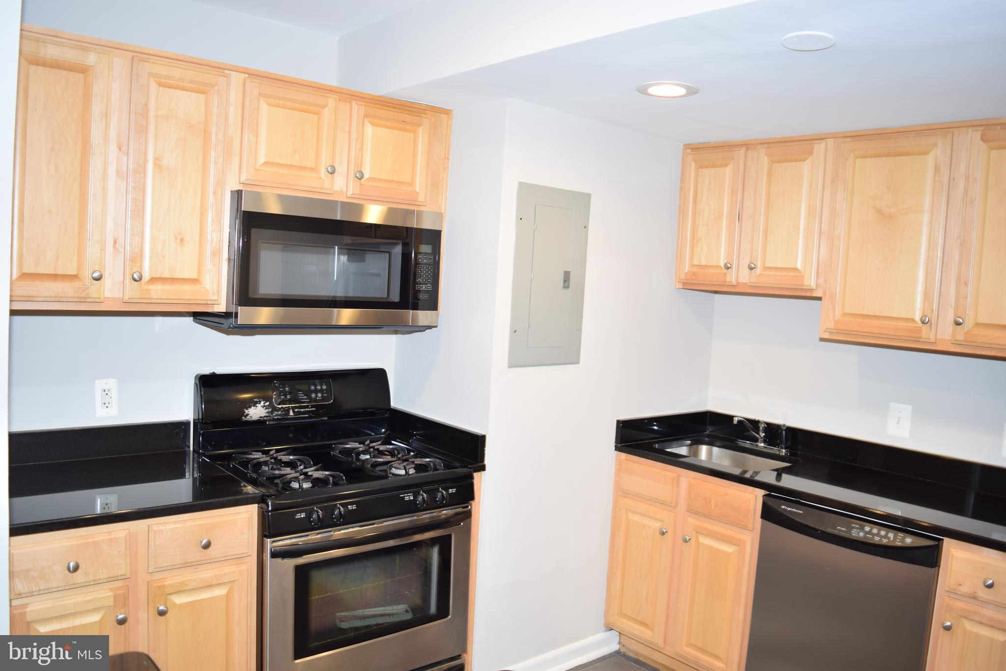 8714 Manchester Road, Unit 3 Silver Spring, MD 20901 - Photo 2 of 35