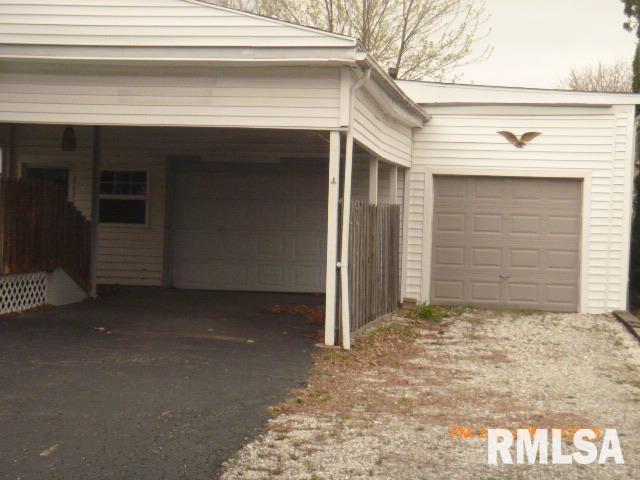 473 West Vine Street Canton, IL 61520 - Photo 2 of 28