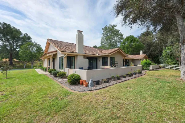 $725,000 | 12728 Camino De La Breccia, Unit 13, San Diego, CA 92128