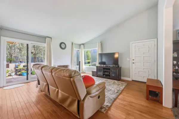 $725,000 | 12728 Camino De La Breccia, Unit 13, San Diego, CA 92128