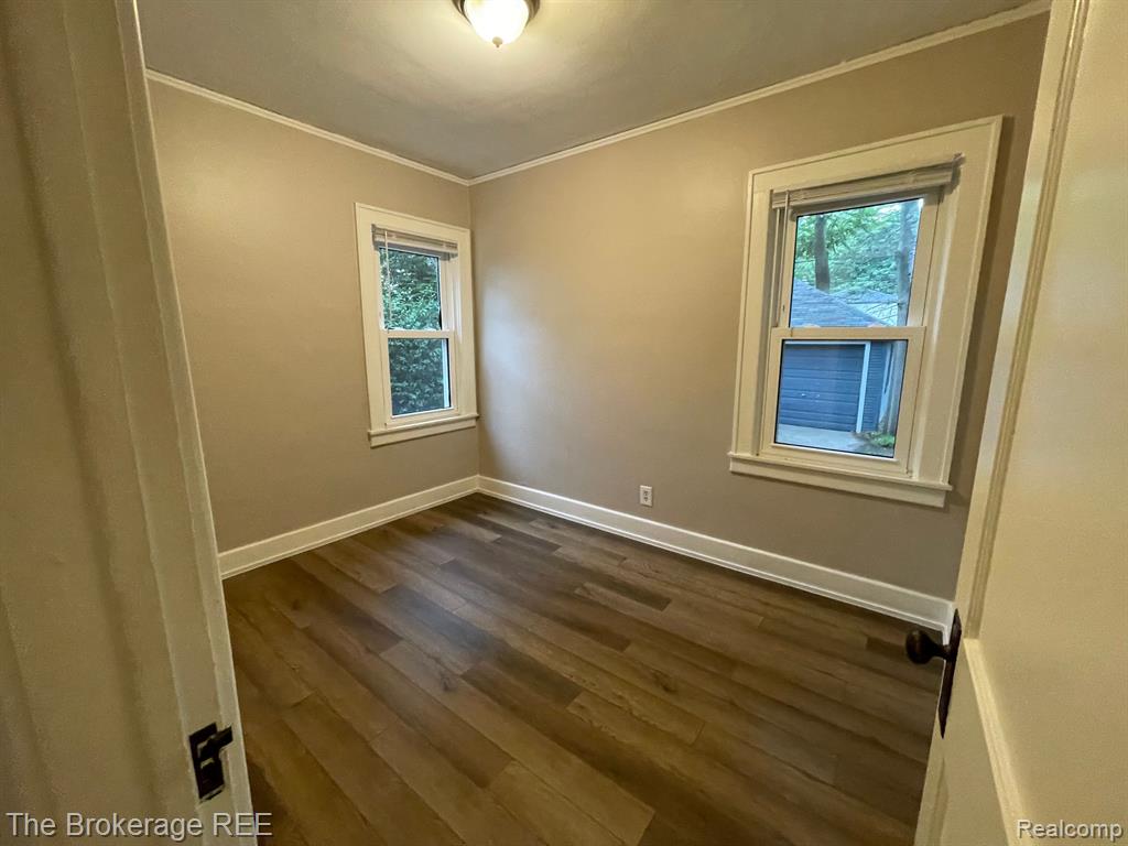 47 Fairwood Boulevard Pleasant Ridge, MI 48069 - Photo 24 of 33