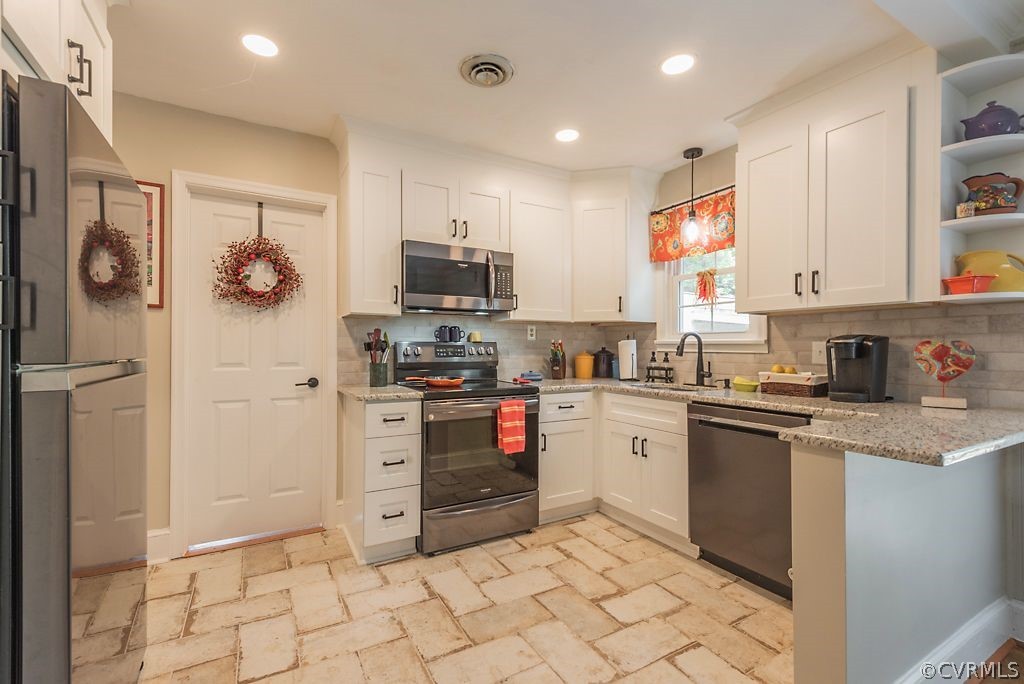 2614 Maplewood Road Henrico, VA 23228 - Photo 7 of 45 Gallery Image 7