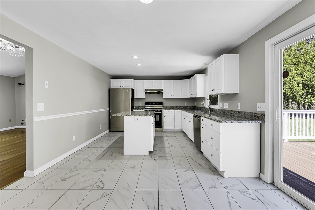 12 Sycamore Road Shrewsbury, MA 01545 - Photo 5 of 38 Gallery Image 5