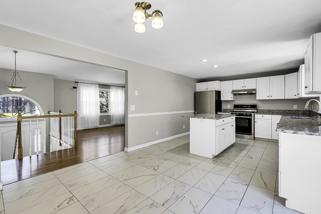 12 Sycamore Road Shrewsbury, MA 01545 - Photo 6 of 38 Gallery Image 6