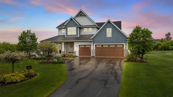 $1,175,000 | 710 Crest Curve, Hudson, WI 54016