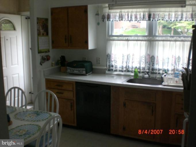 9370 Pan Ridge Road Parkville, MD 21234 - Photo 2 of 15 Kitchen