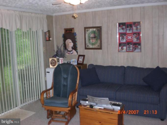 9370 Pan Ridge Road Parkville, MD 21234 - Photo 15 of 15 Family Room