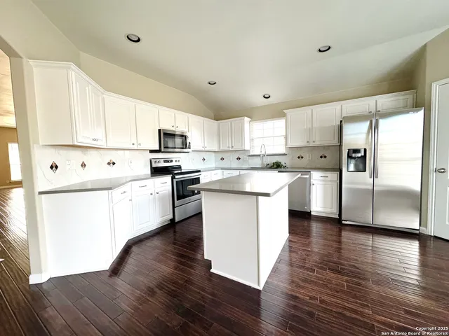 $2,400 | 133 Red Hawk Ridge, San Antonio, TX 78258