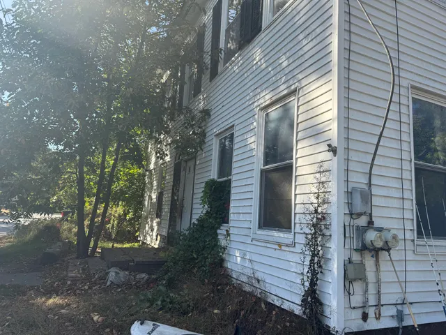 $130,000 | 10 Mill Street, Dixfield, ME 04224